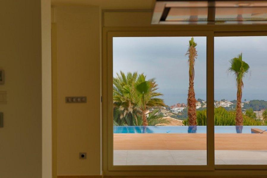 Luxe onroerend goed in Moraira met uitzicht op zee