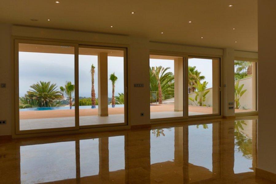 Luxe onroerend goed in Moraira met uitzicht op zee