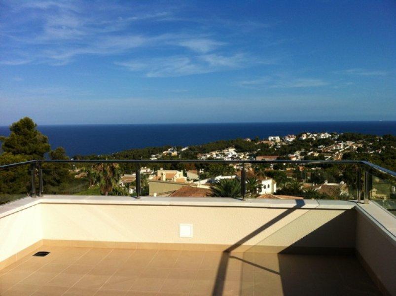 Luxe onroerend goed in Moraira met uitzicht op zee