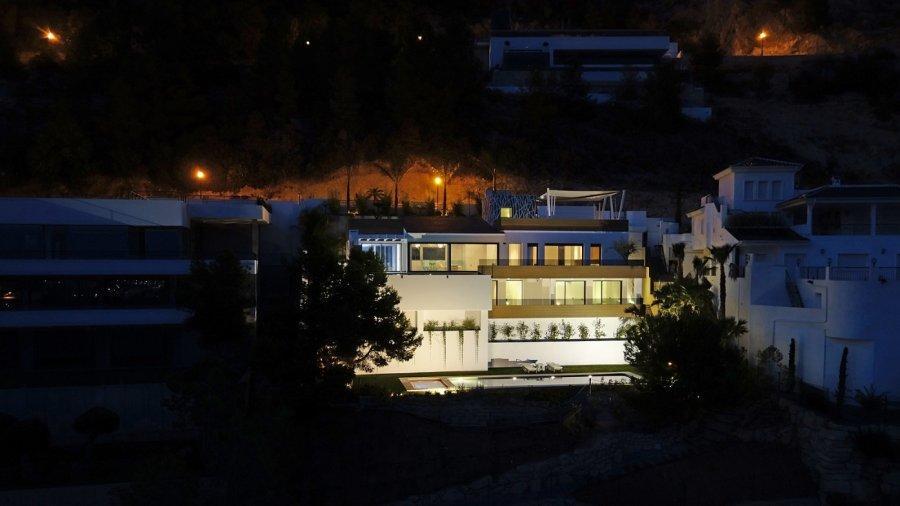 Villa de luxe avec des vues spectaculaires sur les collines d’Altea