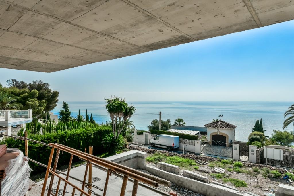 Neue Villa in Calpe in zweiter Meereslinie mit atemberaubender Aussicht