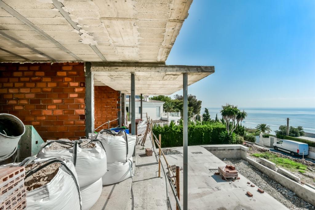 Neue Villa in Calpe in zweiter Meereslinie mit atemberaubender Aussicht