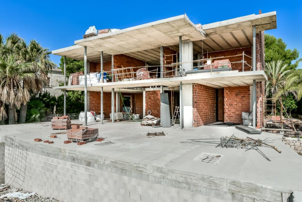 Neue Villa in Calpe in zweiter Meereslinie mit atemberaubender Aussicht