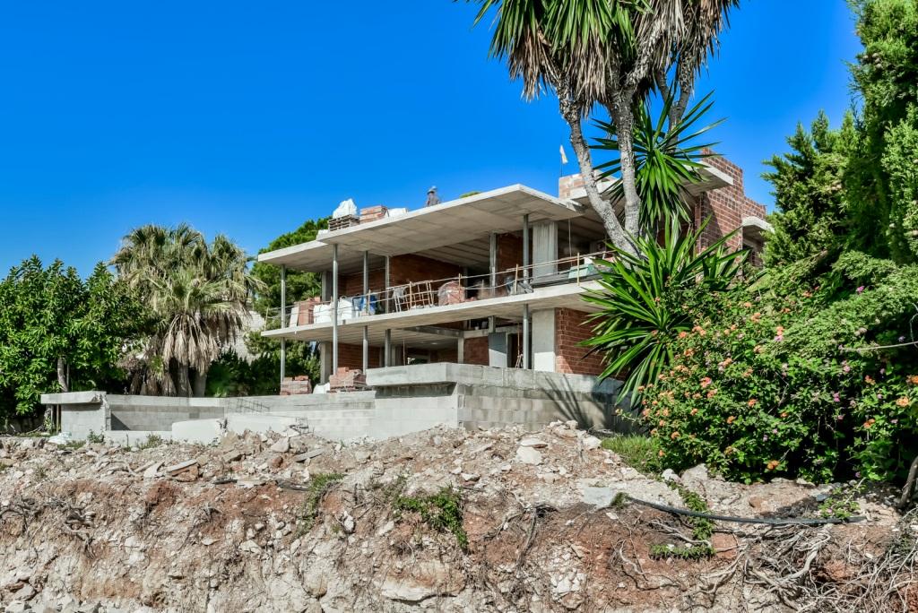 Neue Villa in Calpe in zweiter Meereslinie mit atemberaubender Aussicht