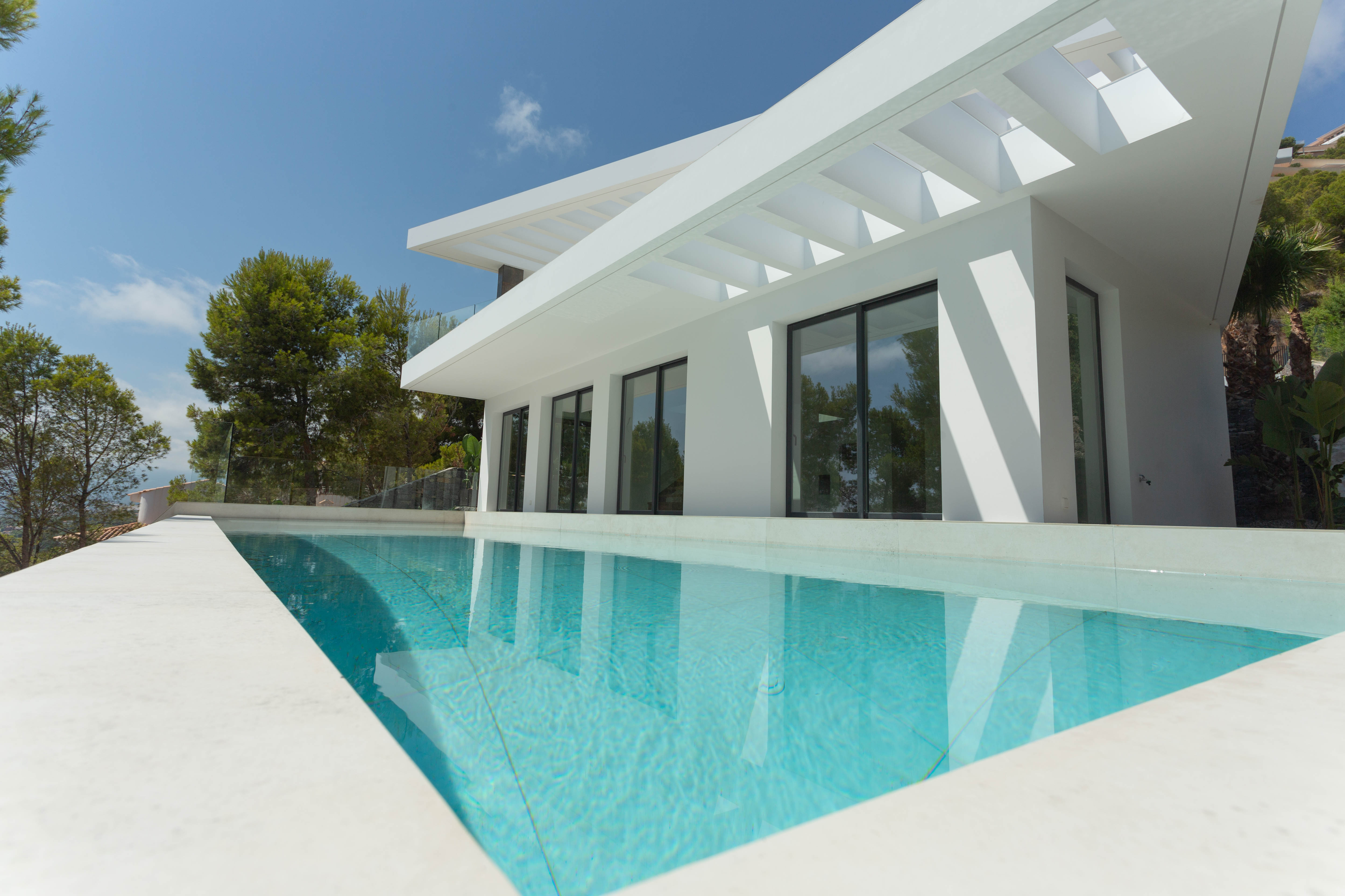 Moderne Villa in Altea mit herrlichem Blick auf das Mittelmeer