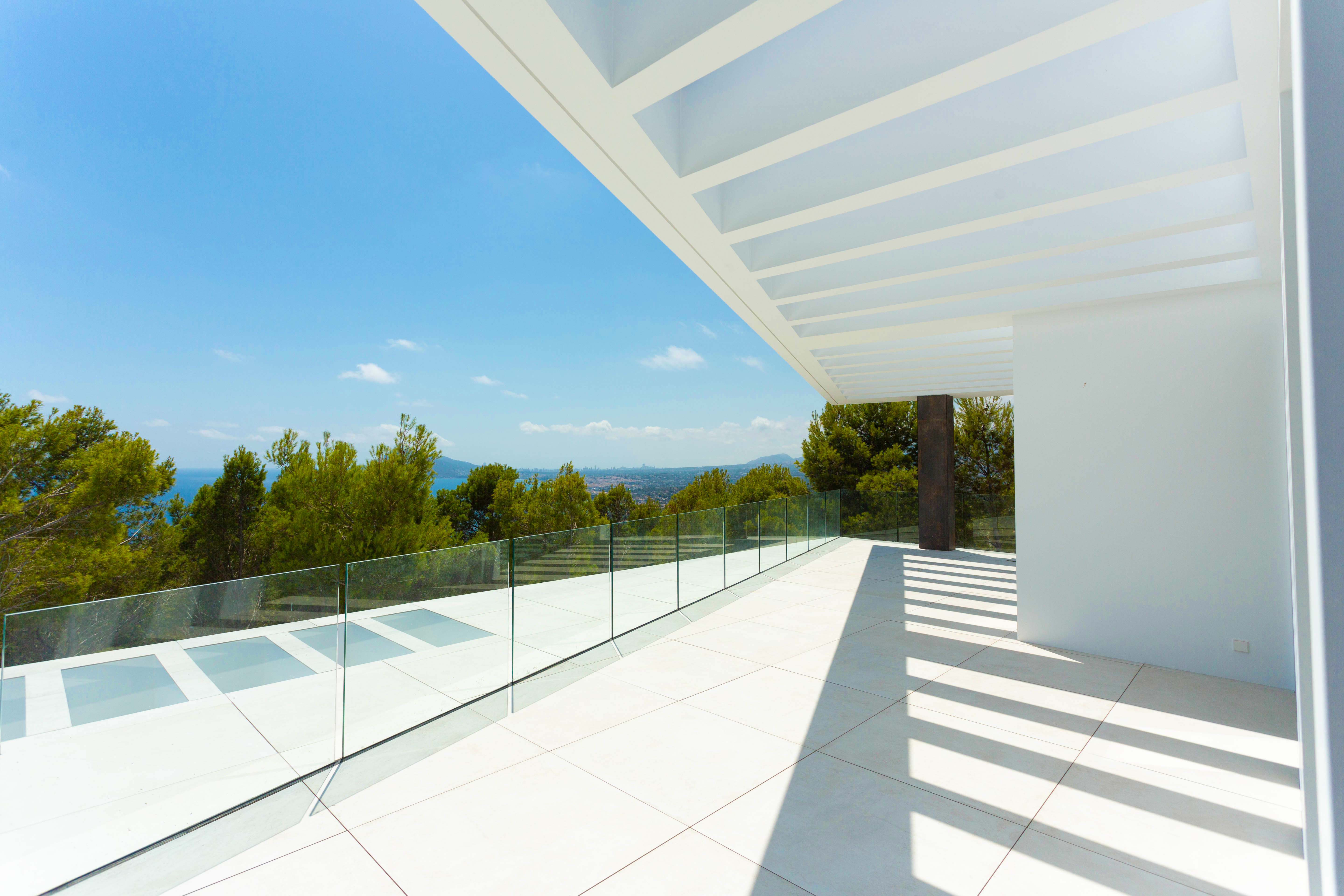 Moderne Villa in Altea mit herrlichem Blick auf das Mittelmeer