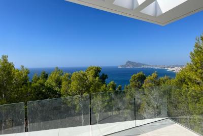 Moderne Villa in Altea mit herrlichem Blick auf das Mitt...