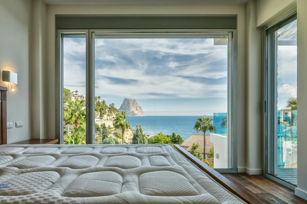 Storslått luksuriøs strandvilla i Puerto Blanco Calpe