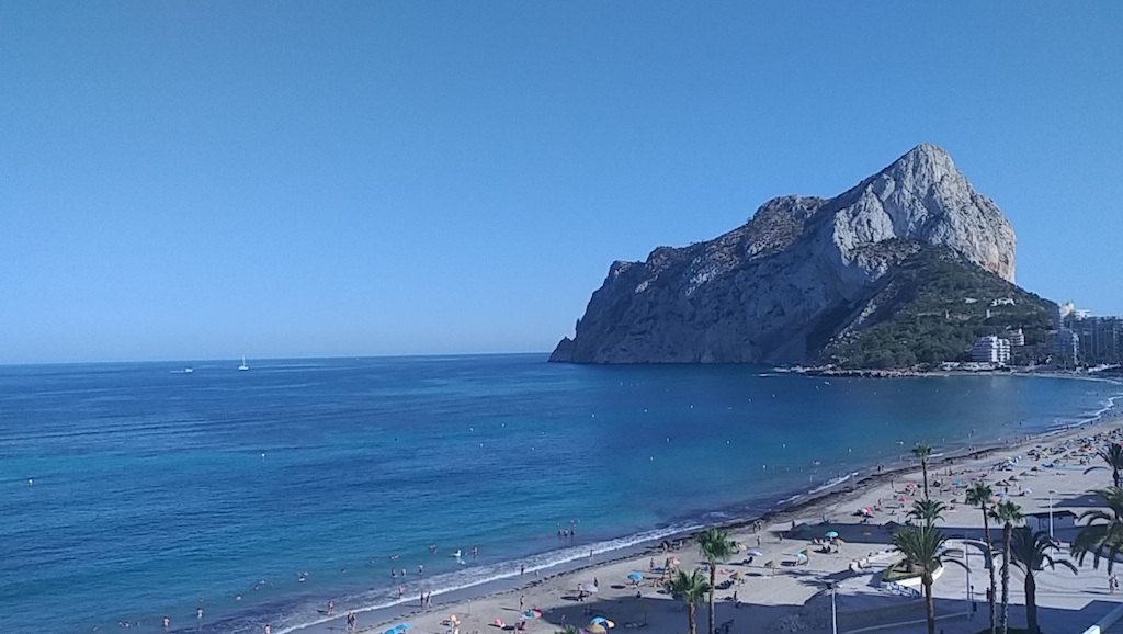 Duplex penthouse på frontlinjen av La Fosa-stranden i Calpe