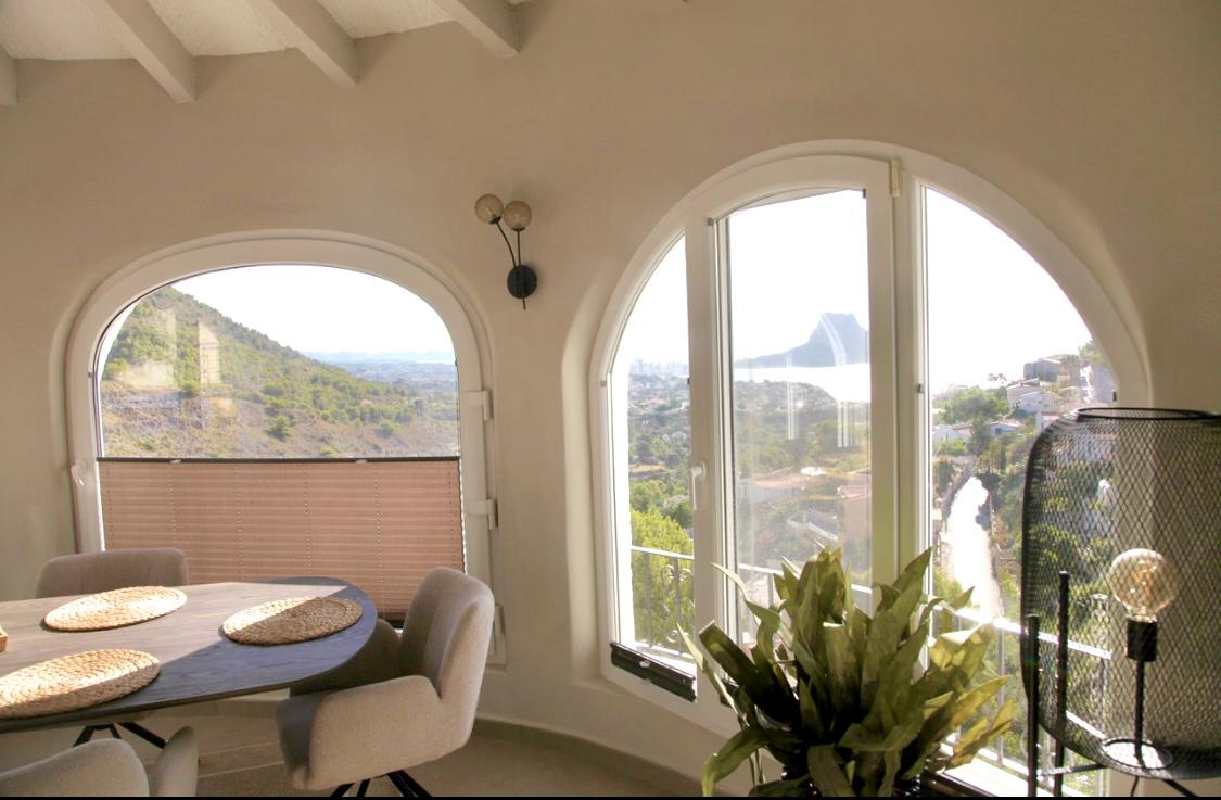 Beeindruckende renovierte mediterrane Villa mit Meerblick in Calpe