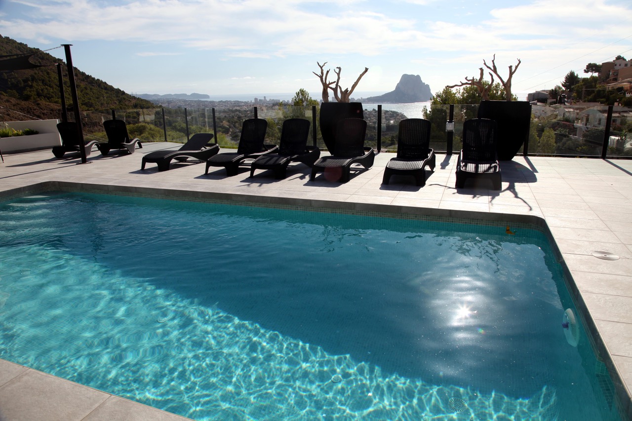 Villa Remodelada con Vistas al Mar en Calpe