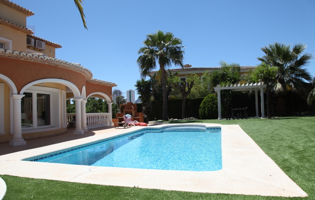 Fremragende rummelig villa i Calpe centrum meget tæt på stranden