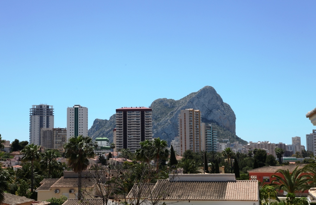 Ausgezeichnete, geräumige Villa im Zentrum von Calpe, ganz in der Nähe des Strandes