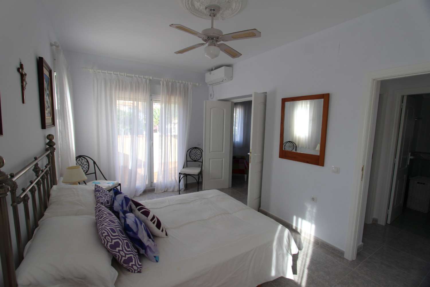 Excellent Spacious Villa in Calpe Center Very Close to the Beach