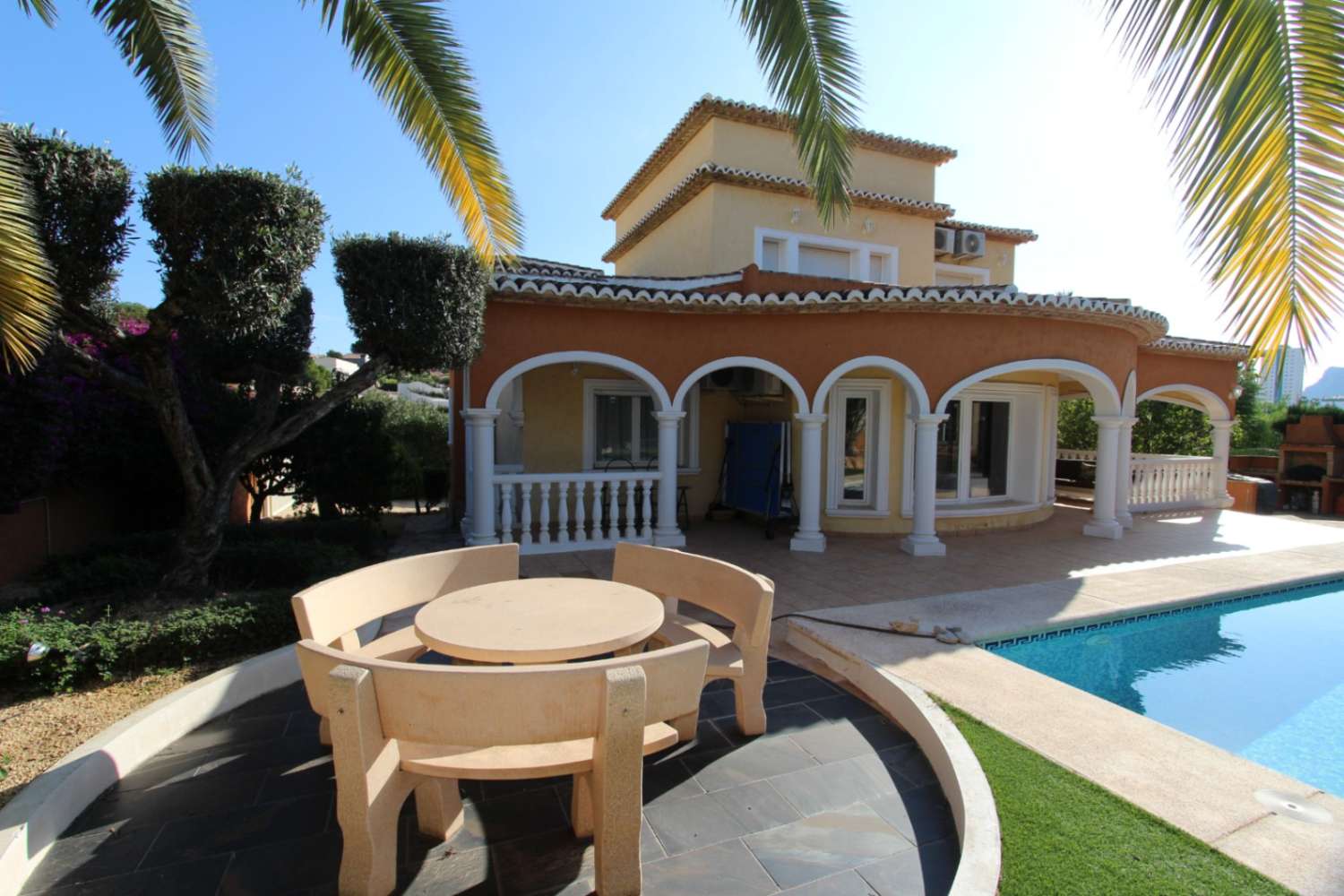 Excellent Spacious Villa in Calpe Center Very Close to the Beach