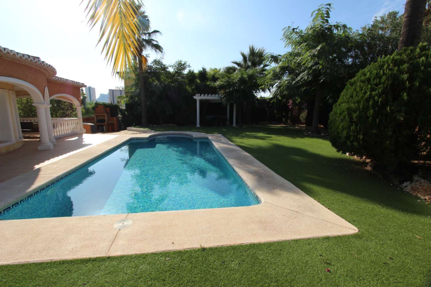 Excellent Spacious Villa in Calpe Center Very Close to the Beach