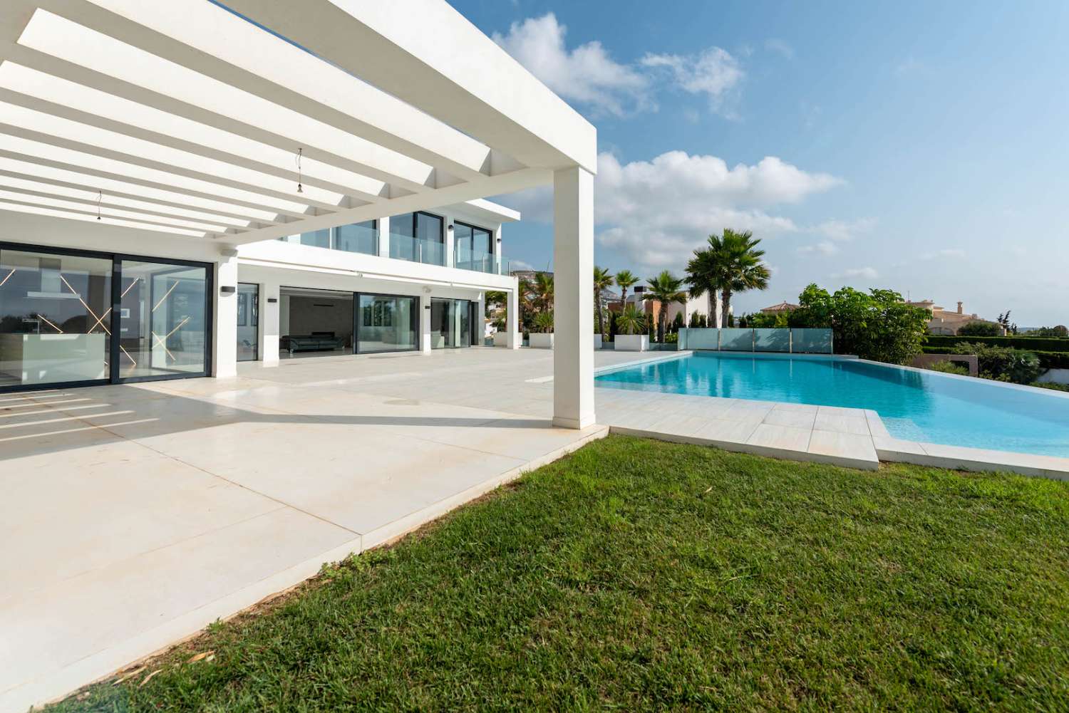 Spectacular Villa on the 1st Sea Line in Cumbres del Sol