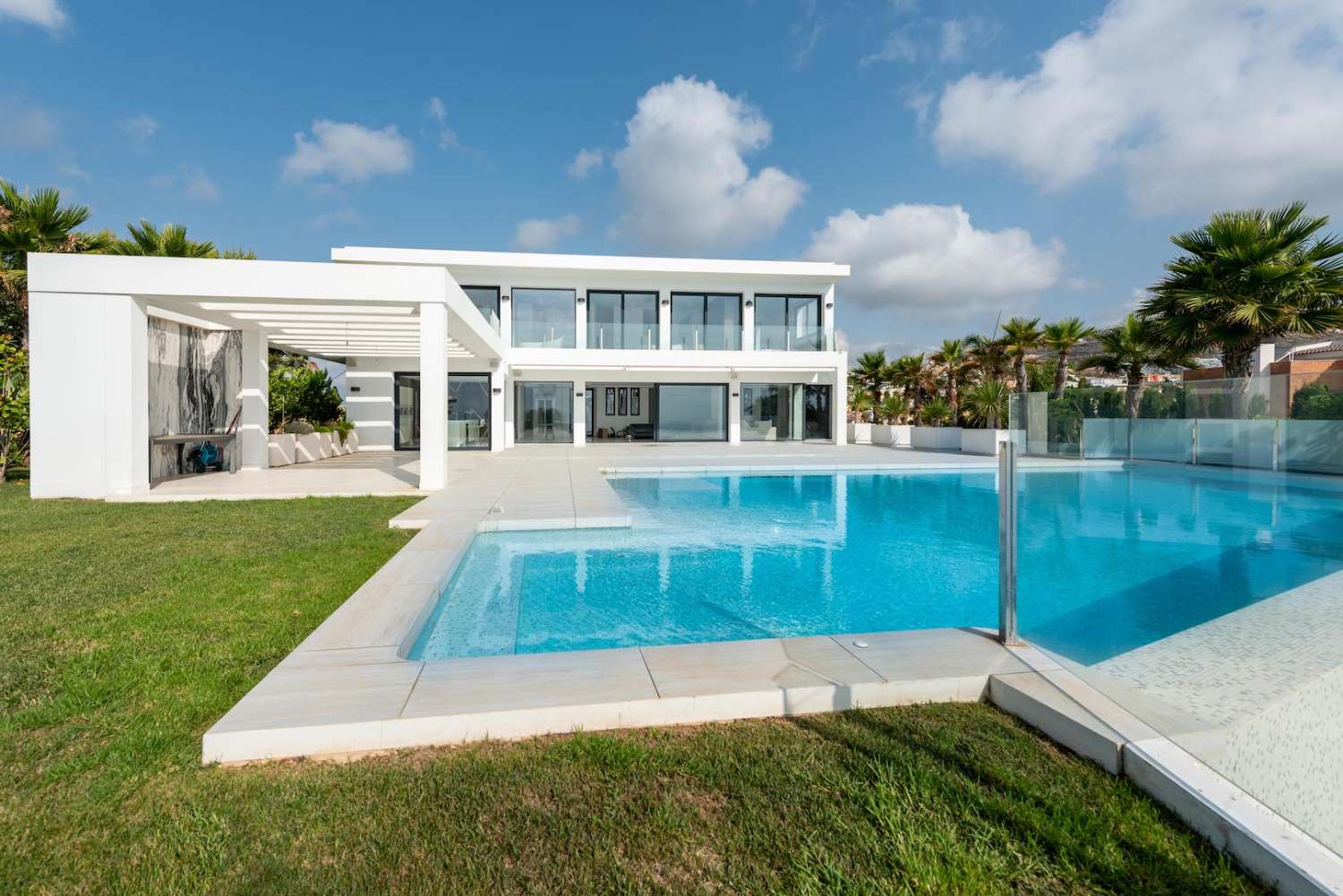 Spectacular Villa on the 1st Sea Line in Cumbres del Sol