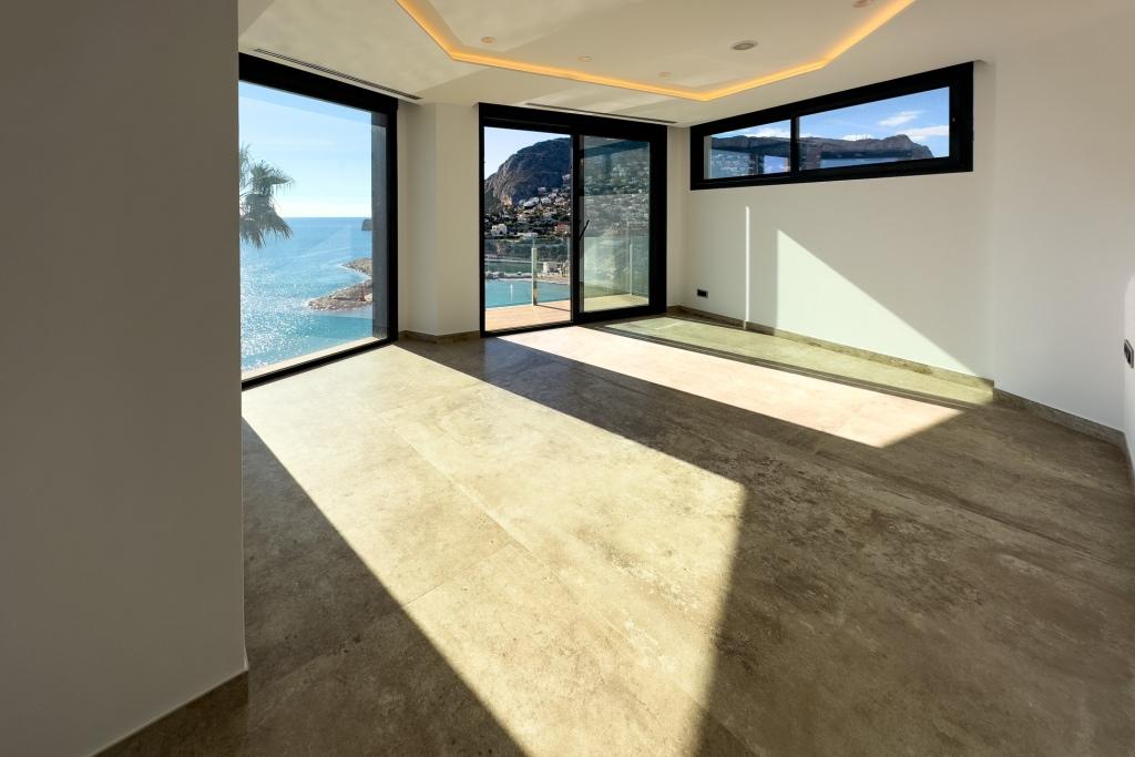 Majestic Seafront Luxury Villa at Puerto Blanco Calpe