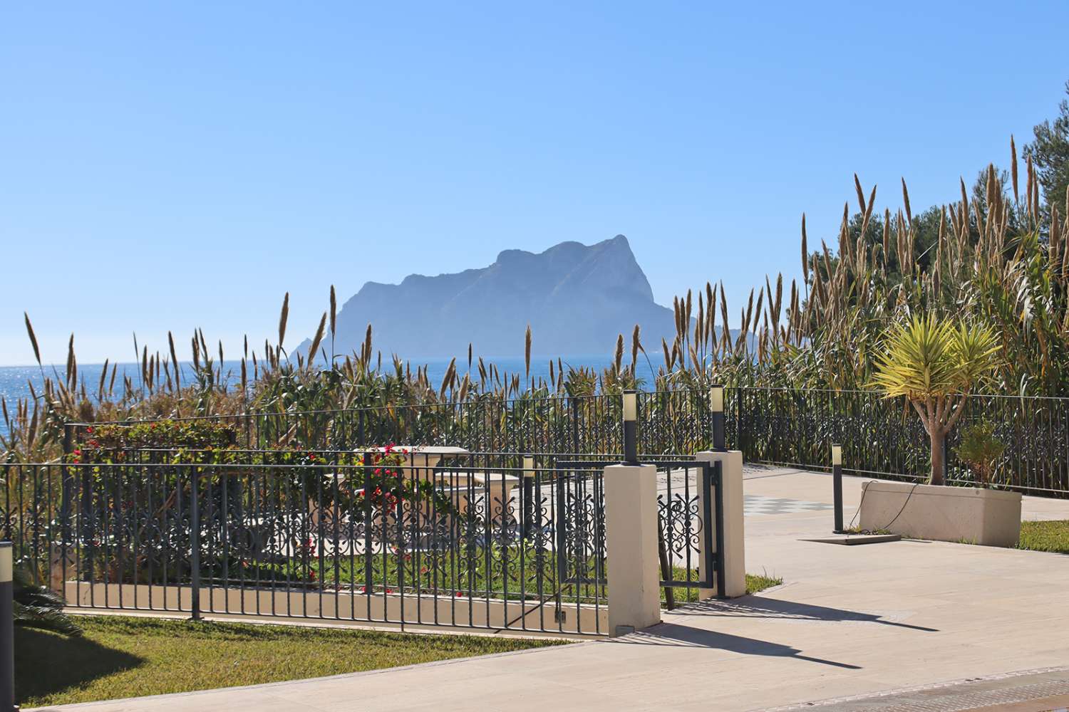 Lyxig villa vid havet med tillgång till stranden i Benissa