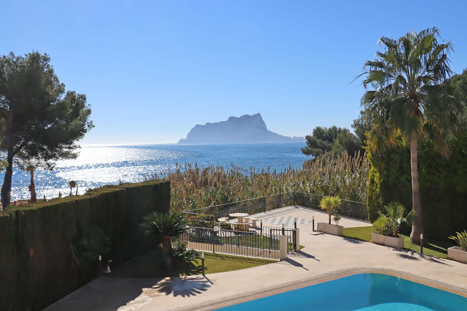 Luxury Frontline Sea Villa with Beach Access in Benissa