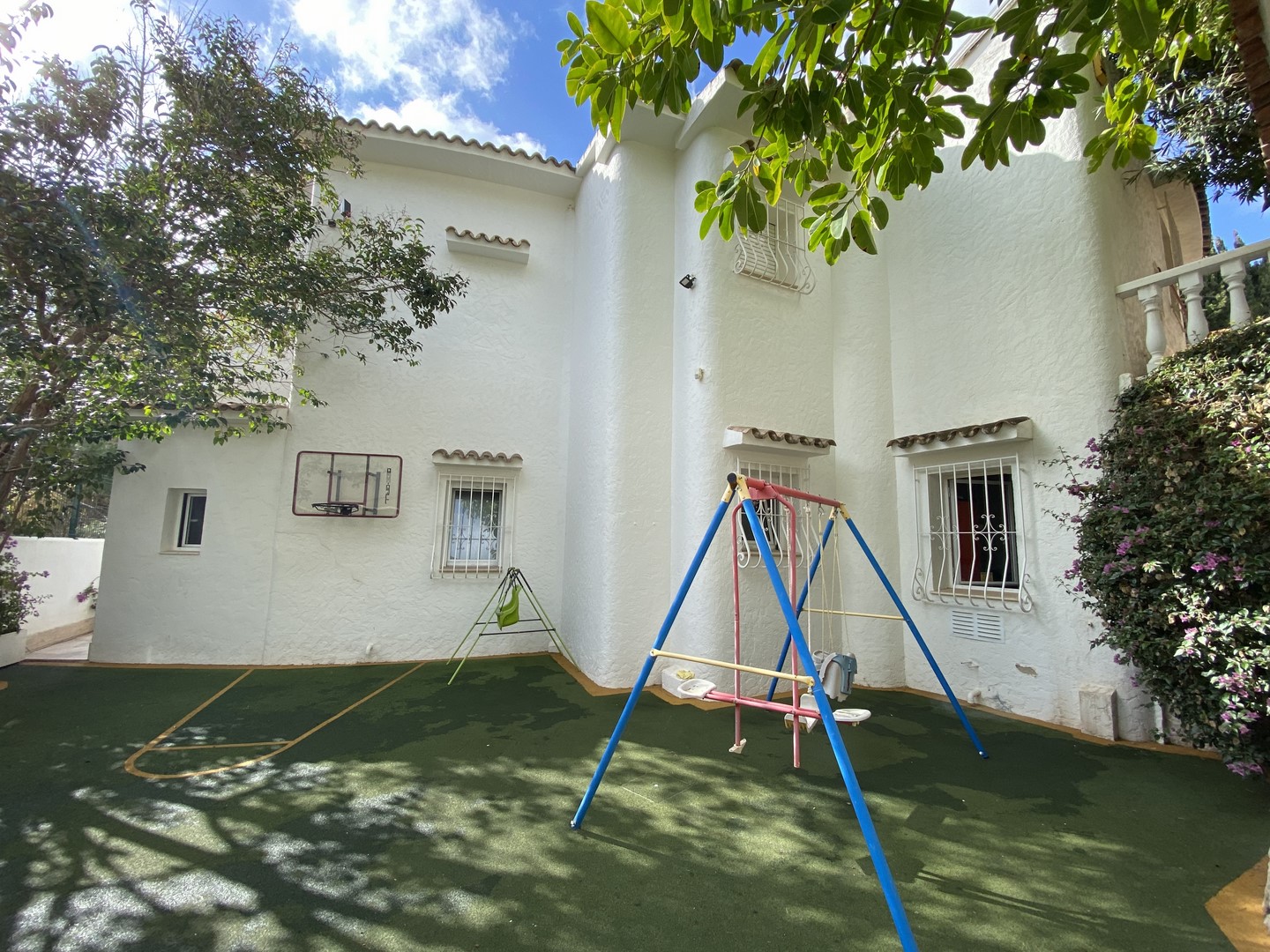 Luxuriöse Villa in erster Meereslinie mit Zugang zum Strand in Benissa