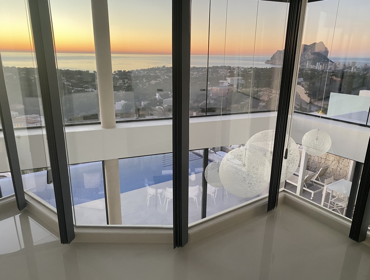 Villa de luxe avec vue sur la mer à La Fustera Benissa