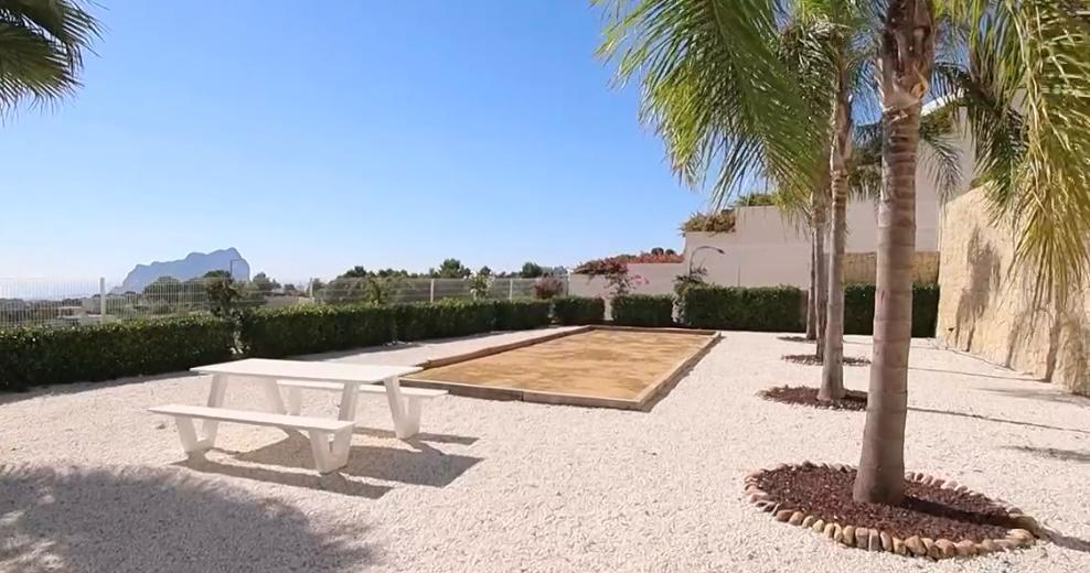 Luxe villa met uitzicht op zee in La Fustera Benissa