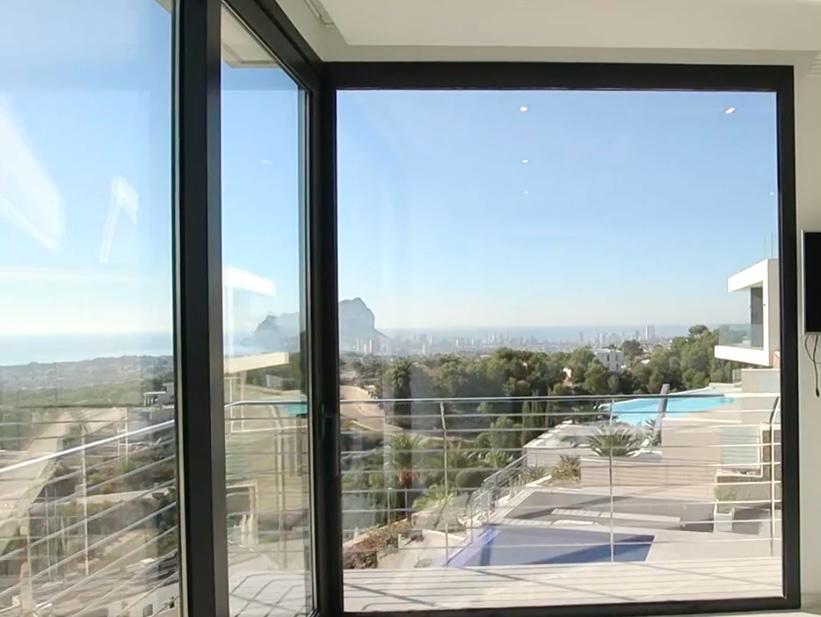 Villa de luxe avec vue sur la mer à La Fustera Benissa