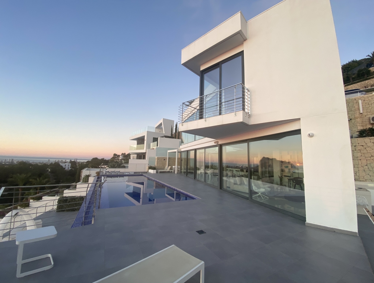 Luxusvilla mit Meerblick in La Fustera Benissa