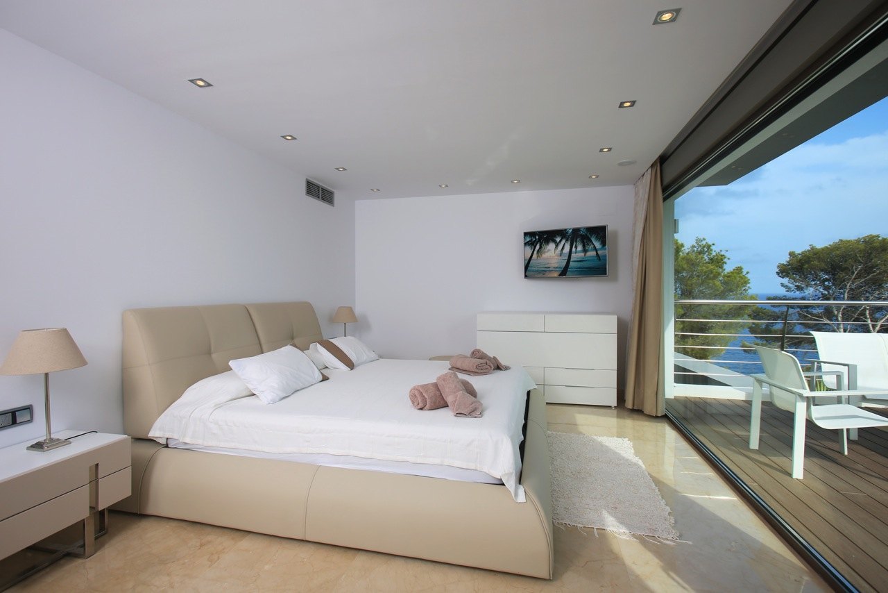 Prachtige luxe villa aan het strand in Mascarat, Altea