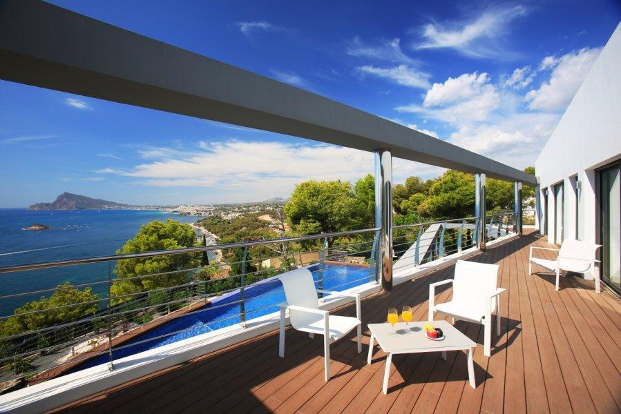 Magnificent Luxury Beachfront Villa in Mascarat, Altea