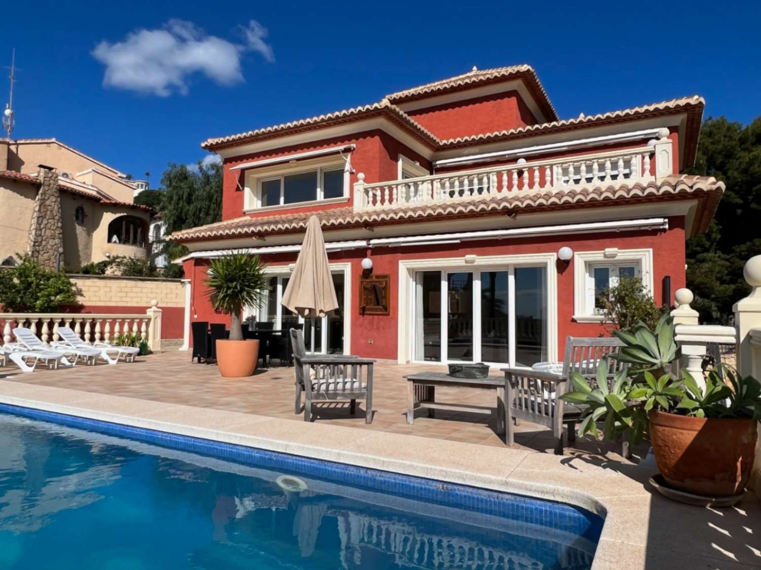 Mediterranean Villa in Calpe Close to the Beach（卡尔佩地中海别墅，靠近海滩）