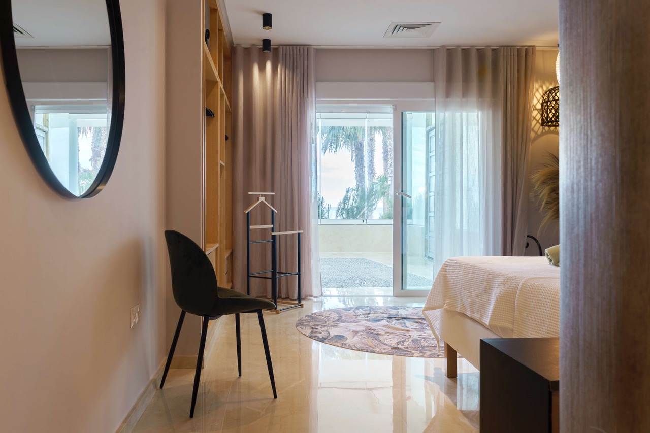 Prachtig luxe appartement op de 1e lijn van de zee in Altea