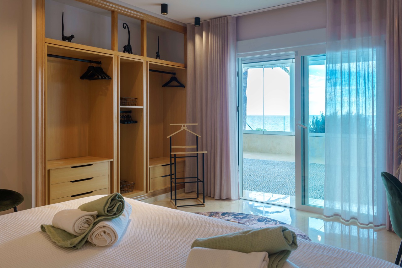 Prachtig luxe appartement op de 1e lijn van de zee in Altea