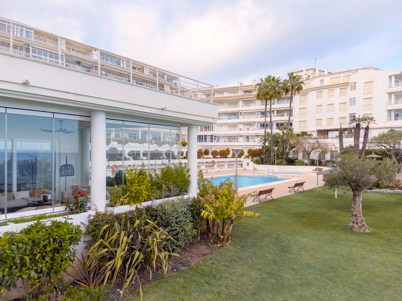 Prachtig luxe appartement op de 1e lijn van de zee in Altea