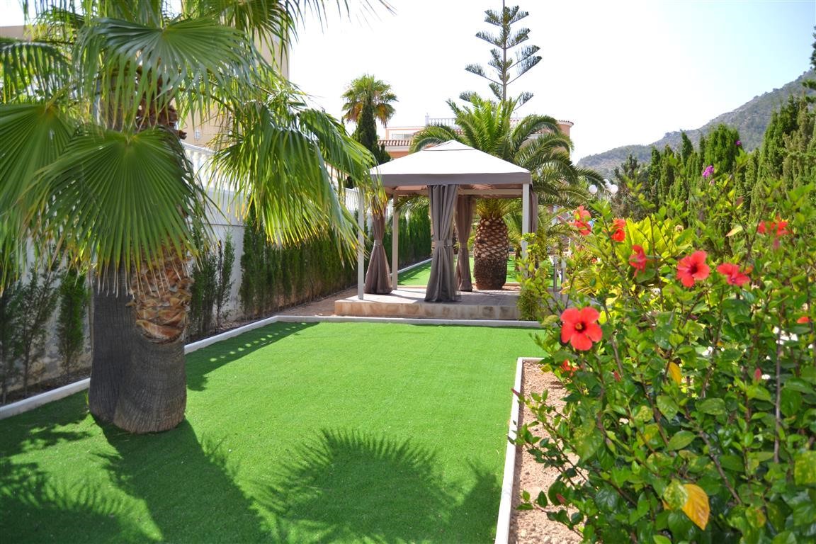 Spacieuse Villa Méditerranéenne avec Vue sur la Mer à Maryvilla Calpe