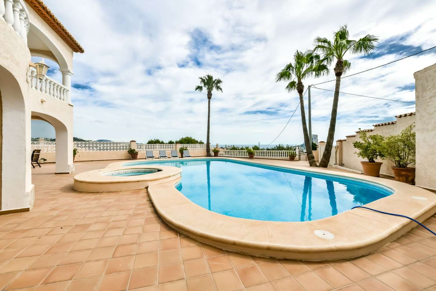 Excellent Villa in the Bay of Calpe with Sea Views