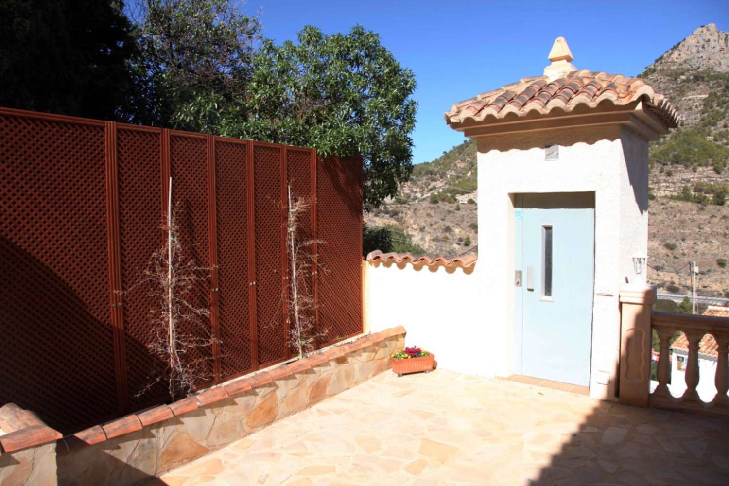 Formidable Villa en Calpe con Vistas al Mediterráneo