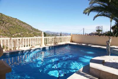 Chalet te koop in Maryvilla (Calpe)