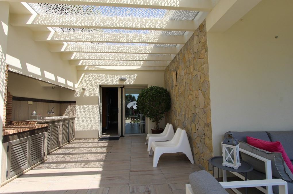 Charming Villa with Pool and Sea Views in Moraira