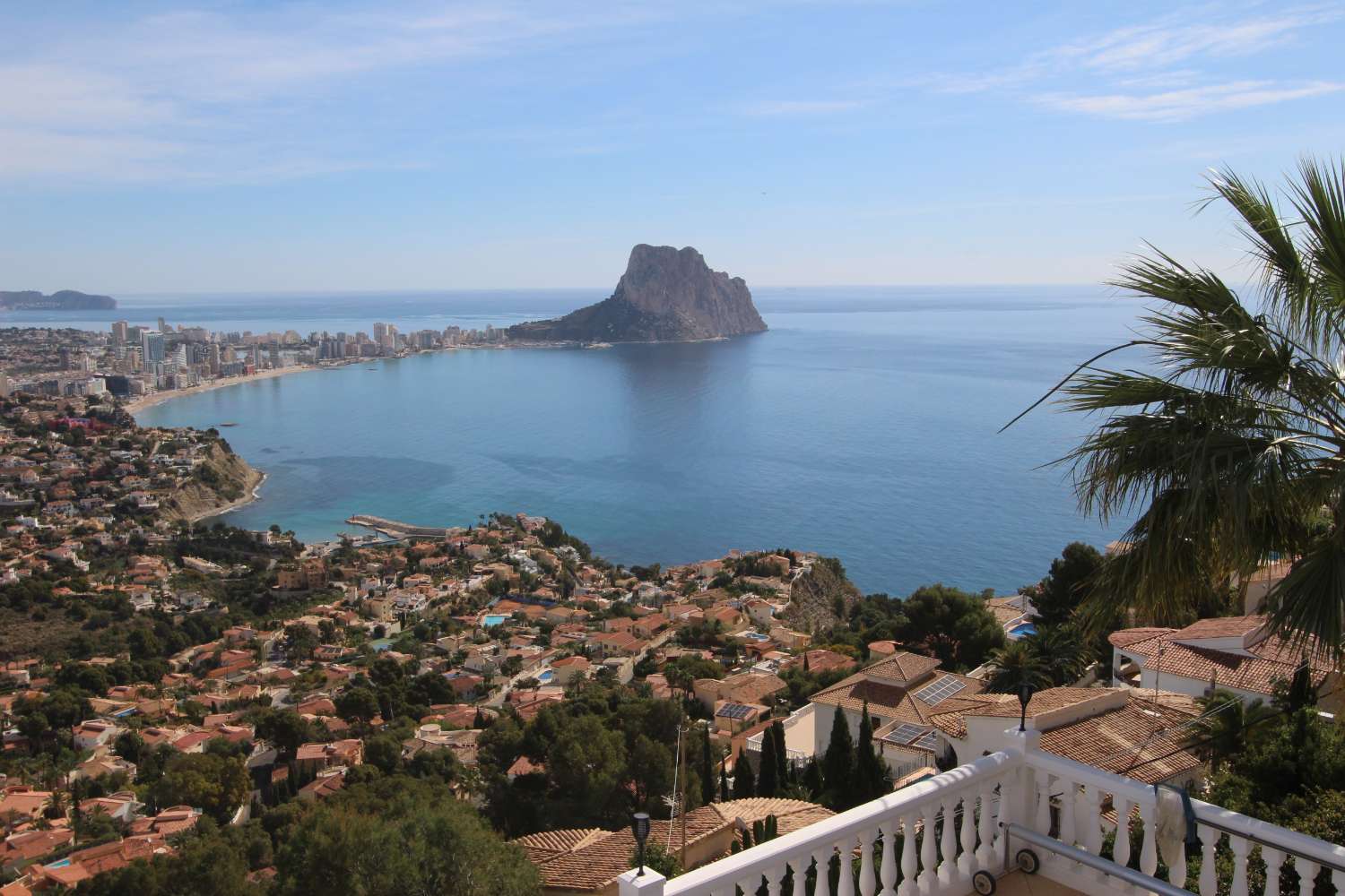 Villa Mediterránea en Calpe con Vistas Impresionantes